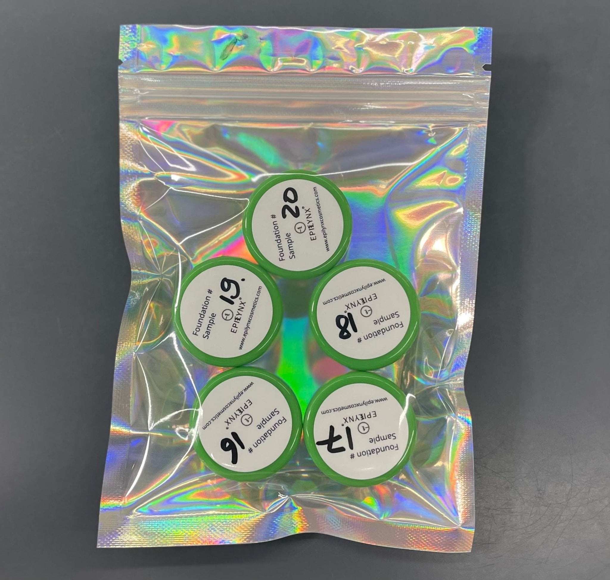 Full Coverage Foundation with SPF 15 - Planet & Pine